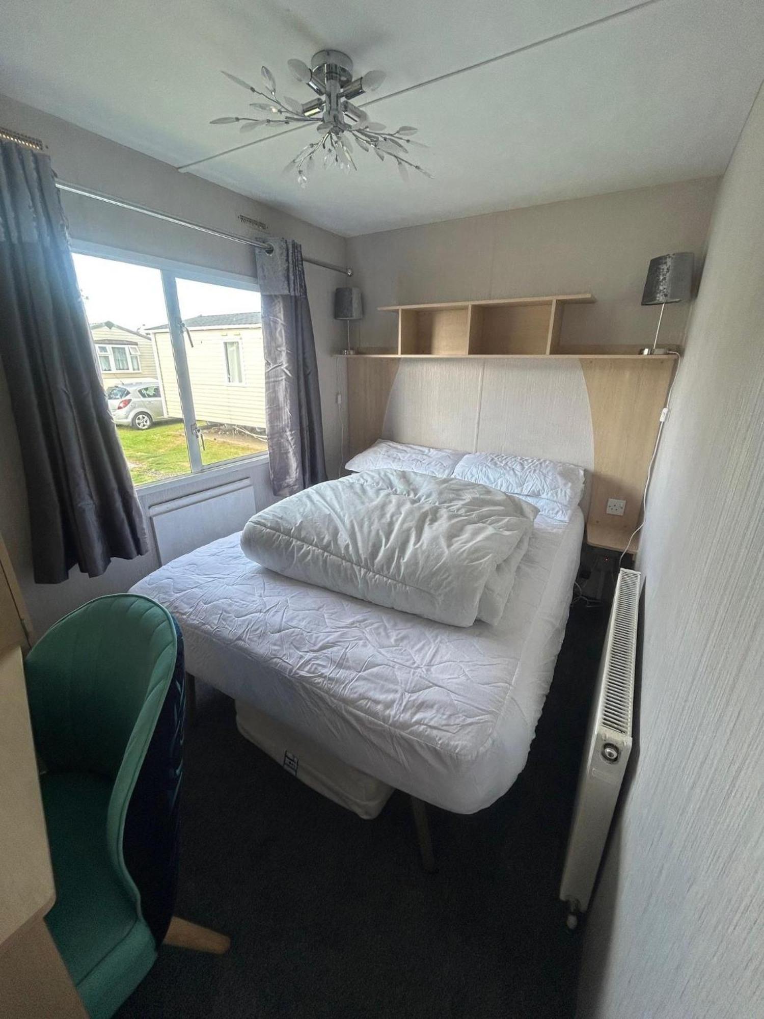 6 Berth Caravan For Hire By The Beach In Heacham, Norfolk Ref 21038C Exterior photo