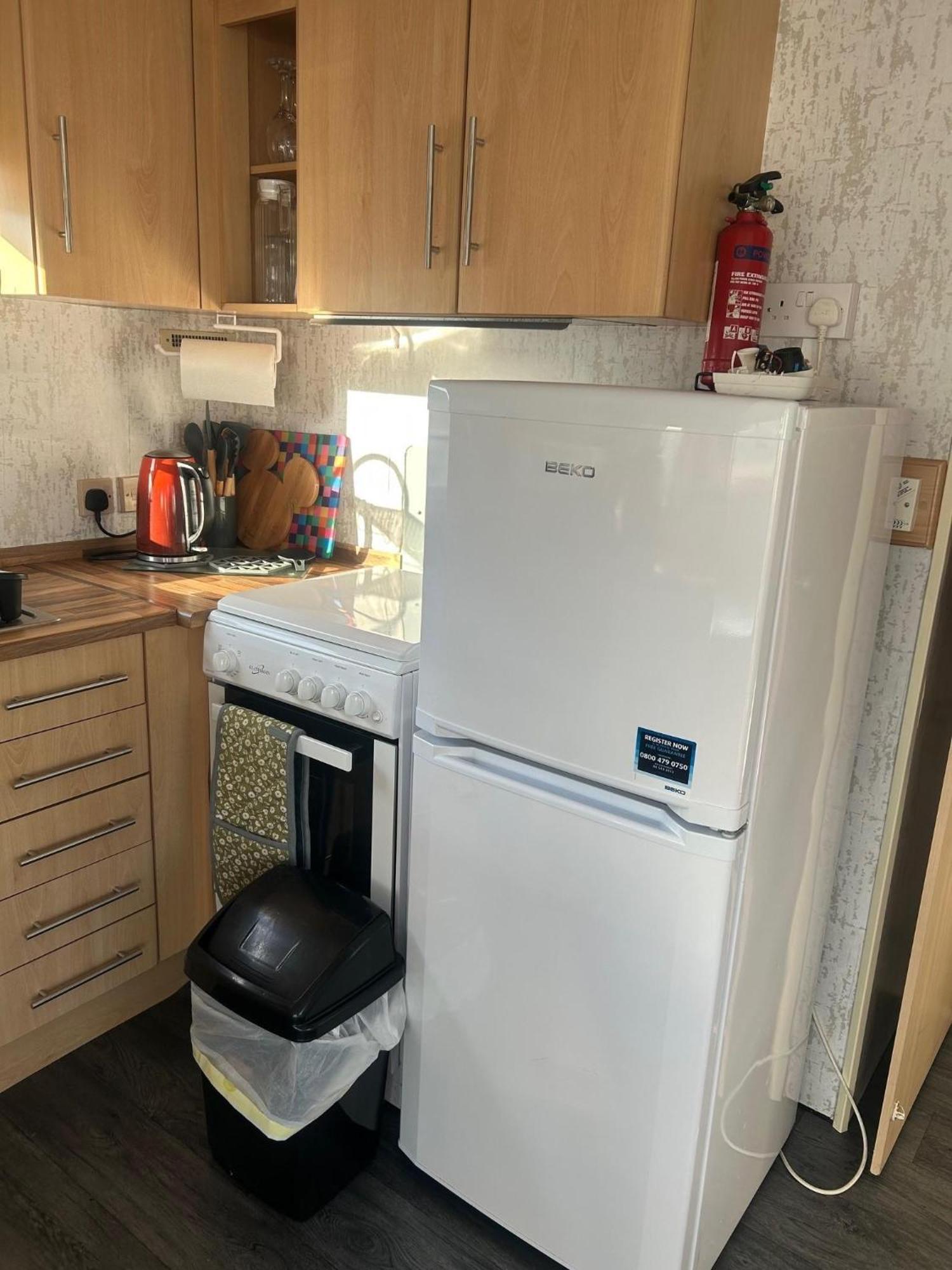 6 Berth Caravan For Hire By The Beach In Heacham, Norfolk Ref 21038C Exterior photo