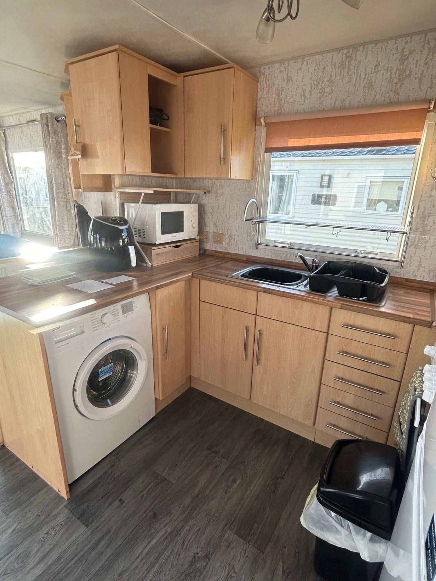 6 Berth Caravan For Hire By The Beach In Heacham, Norfolk Ref 21038C Exterior photo